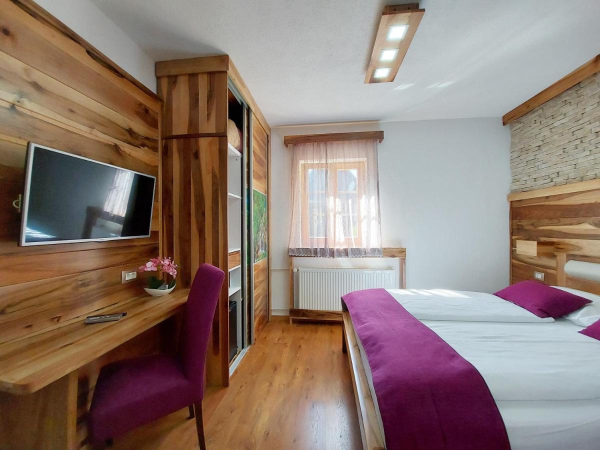 Plitvice Etno House I Bed & Breakfast Plitvicka Jezera Exterior photo